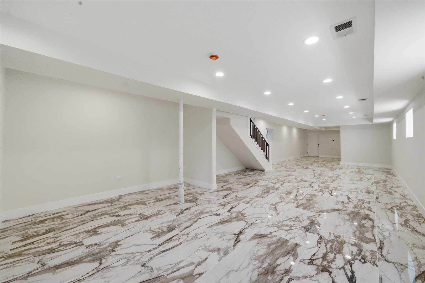 939 North Harding Avenue Chicago IL 60651