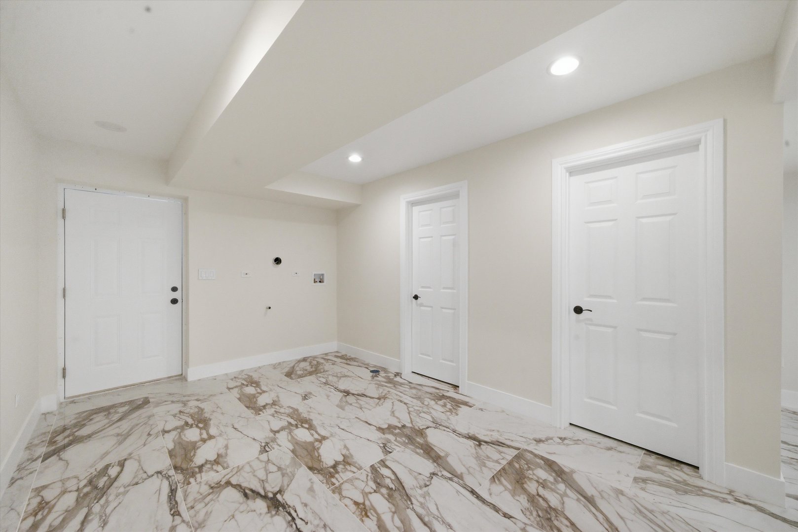 939 North Harding Avenue Chicago IL 60651