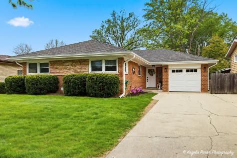 502 South Louis Street Mount Prospect IL 60056