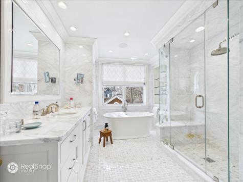 552 Sunrise Avenue Lake Bluff IL 60044