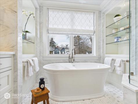 552 Sunrise Avenue Lake Bluff IL 60044