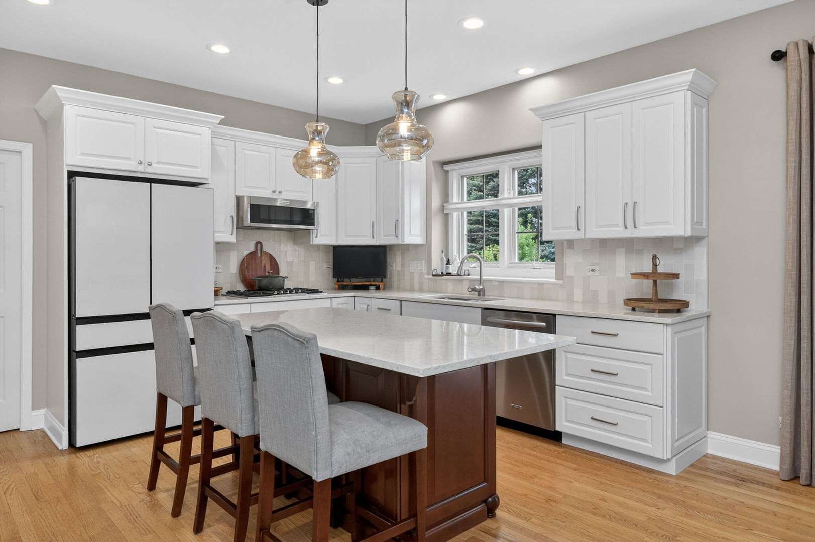 1376 Chapman Drive Darien IL 60561