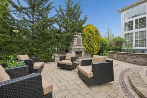 1598 Annapolis Drive Glenview IL 60026