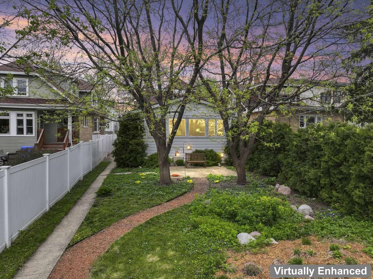 6628 North Onarga Avenue Chicago IL 60631