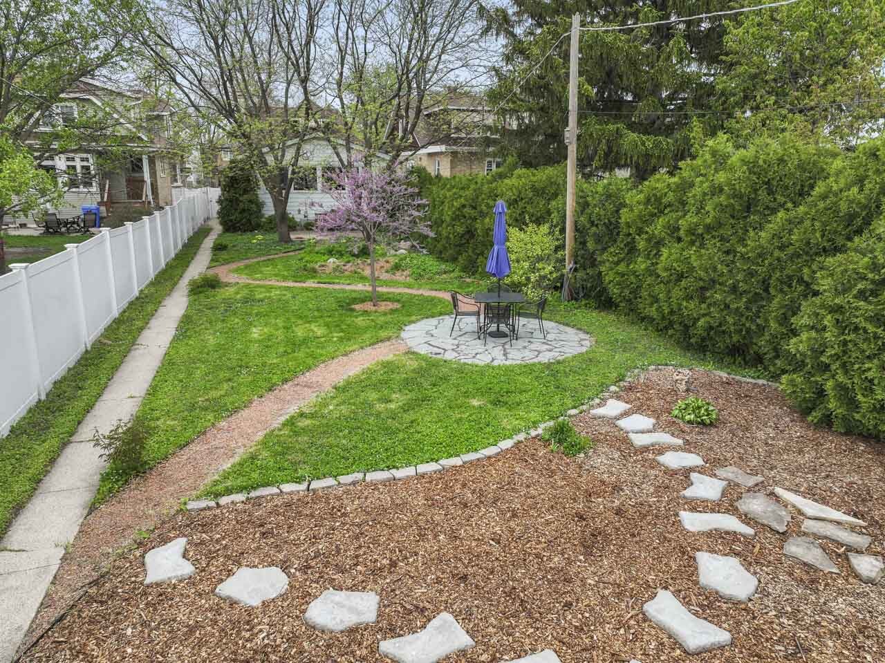 6628 North Onarga Avenue Chicago IL 60631