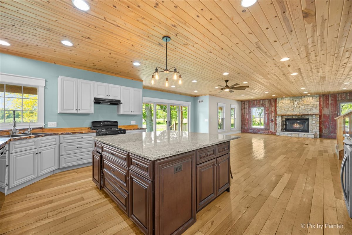 16614 Harmony Road Huntley IL 60142
