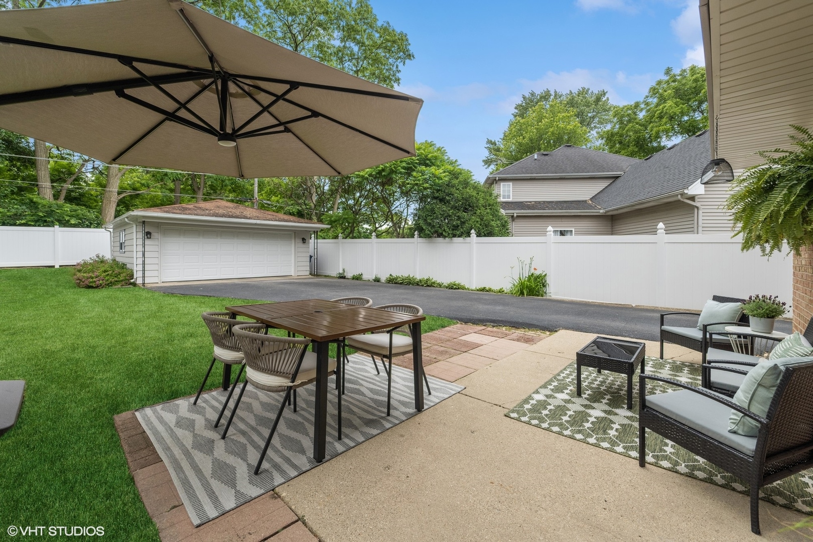 1620 Sawyer Avenue Glen Ellyn IL 60137