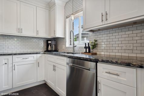 1620 Sawyer Avenue Glen Ellyn IL 60137
