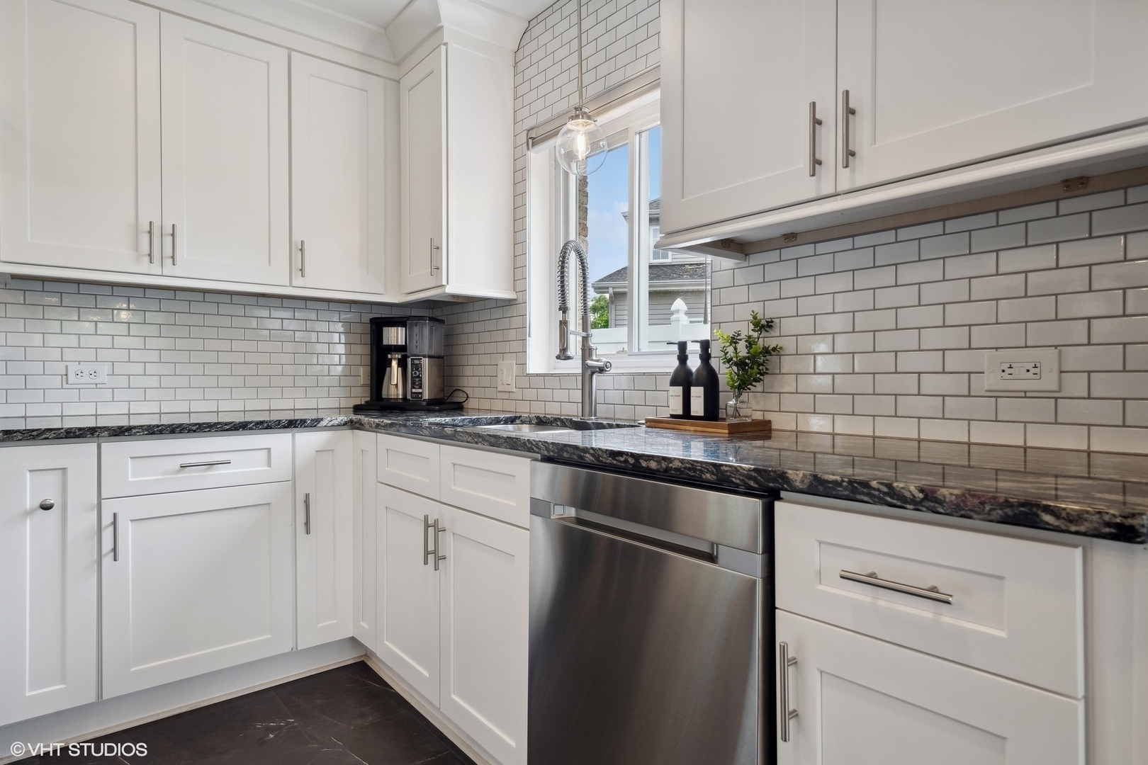 1620 Sawyer Avenue Glen Ellyn IL 60137