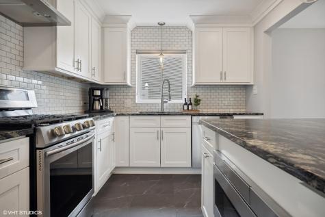 1620 Sawyer Avenue Glen Ellyn IL 60137