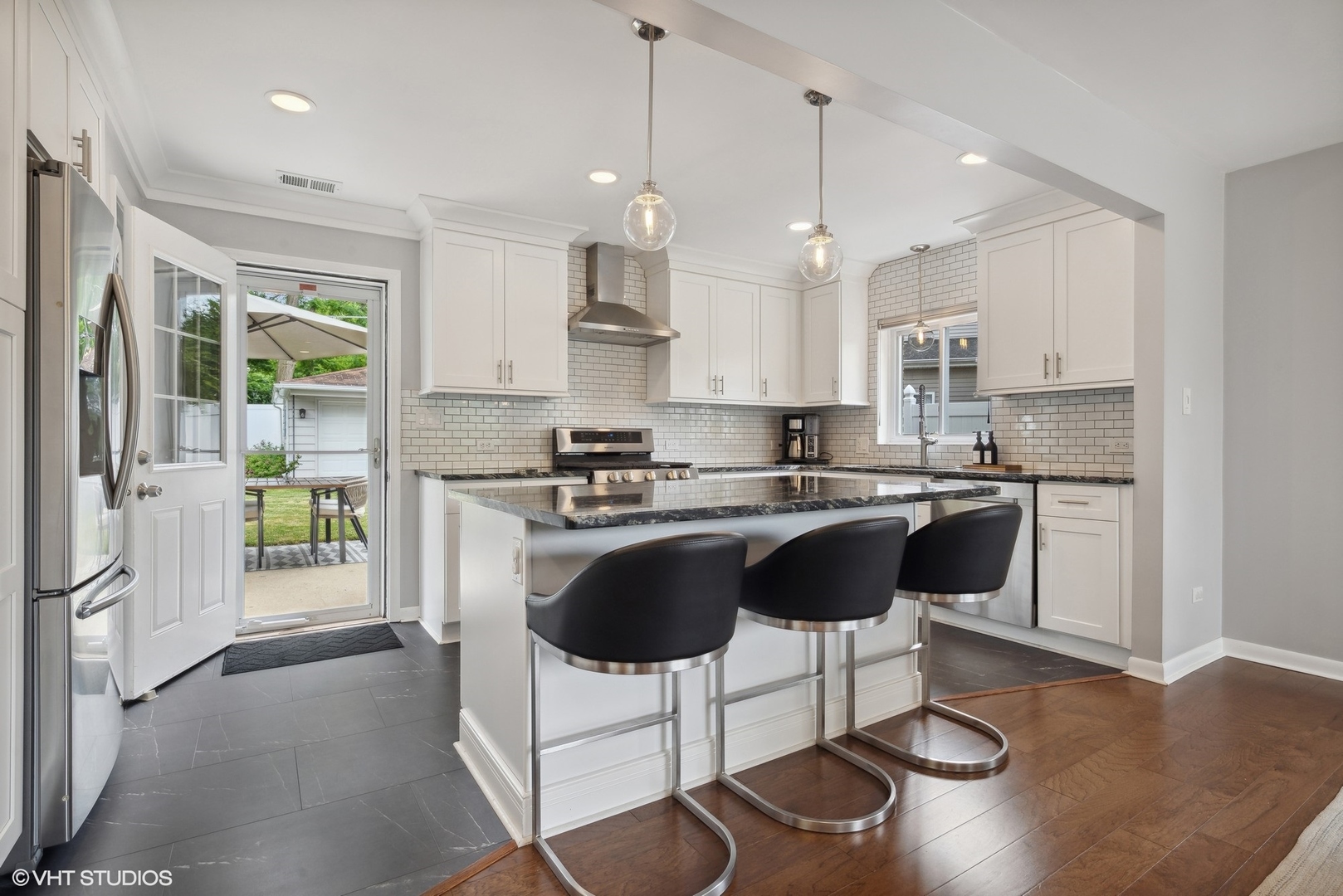 1620 Sawyer Avenue Glen Ellyn IL 60137