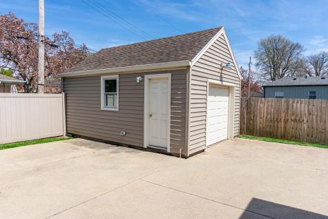 2110 East Oakland Avenue Bloomington IL 61701