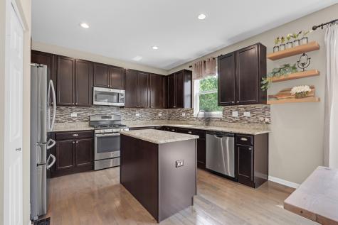 4034 Hunt Club Drive Oswego IL 60543