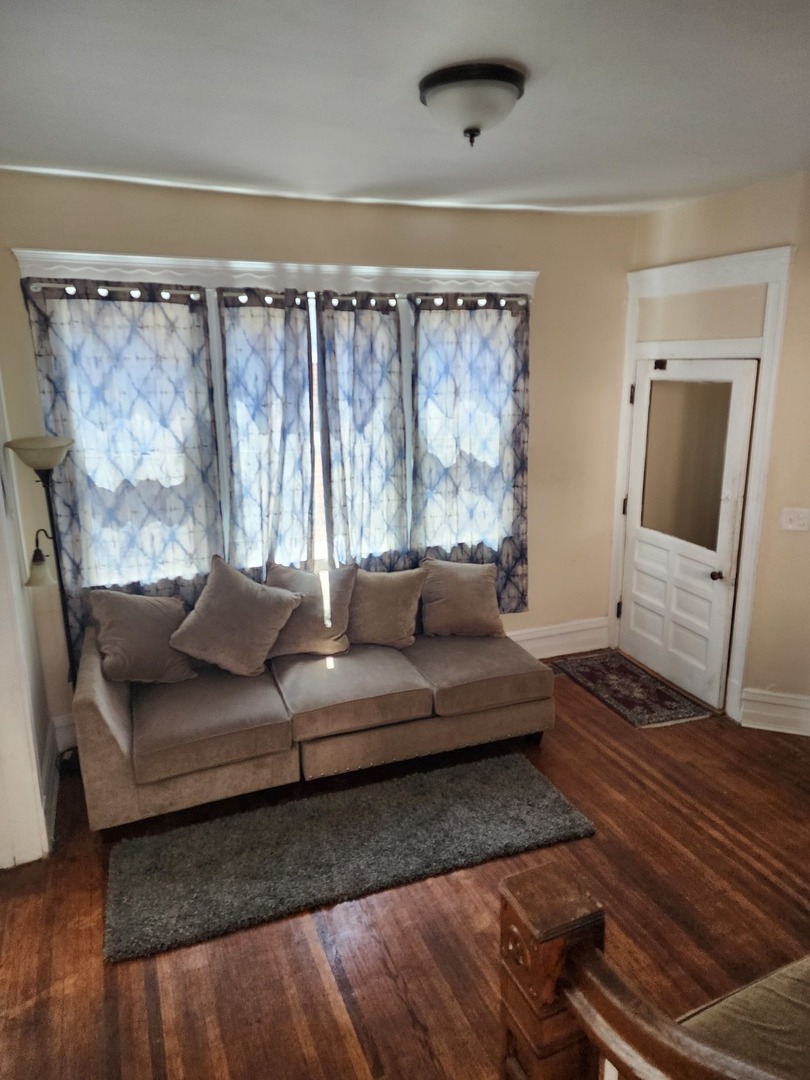 435 West Winneconna Parkway Chicago IL 60620