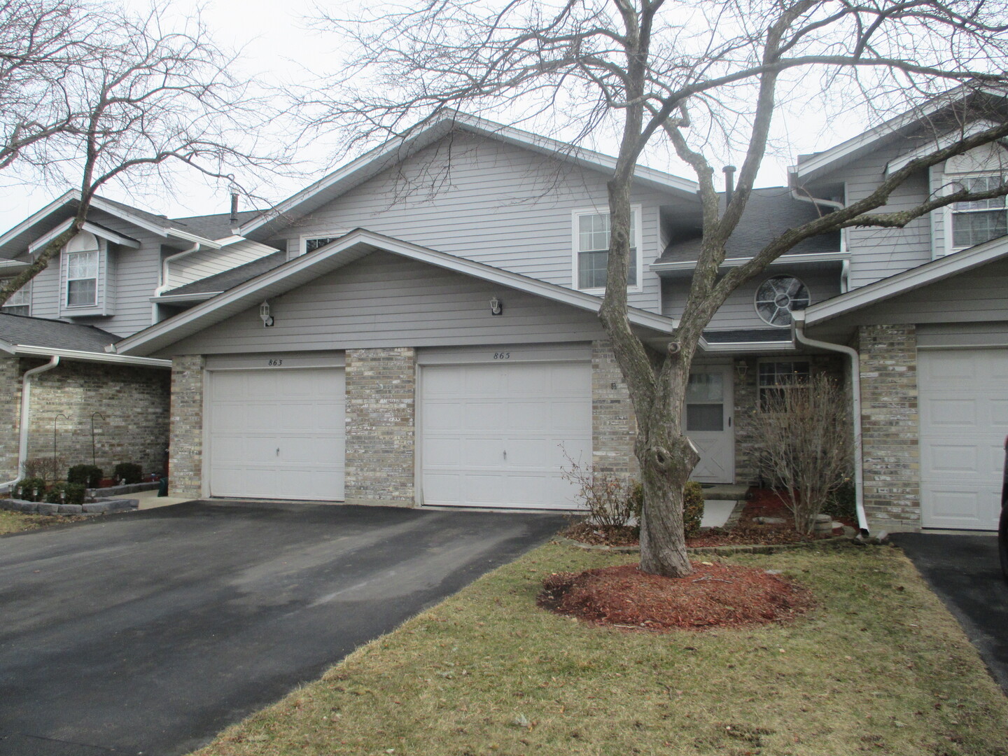 865 North Tamarac Boulevard Addison IL 60101