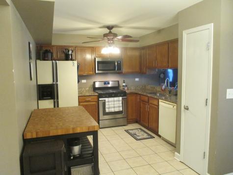 865 North Tamarac Boulevard Addison IL 60101