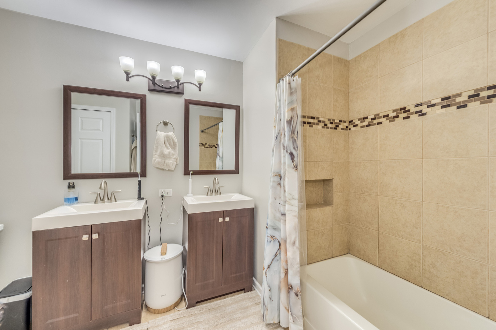 866 Pas Court Naperville IL 60563