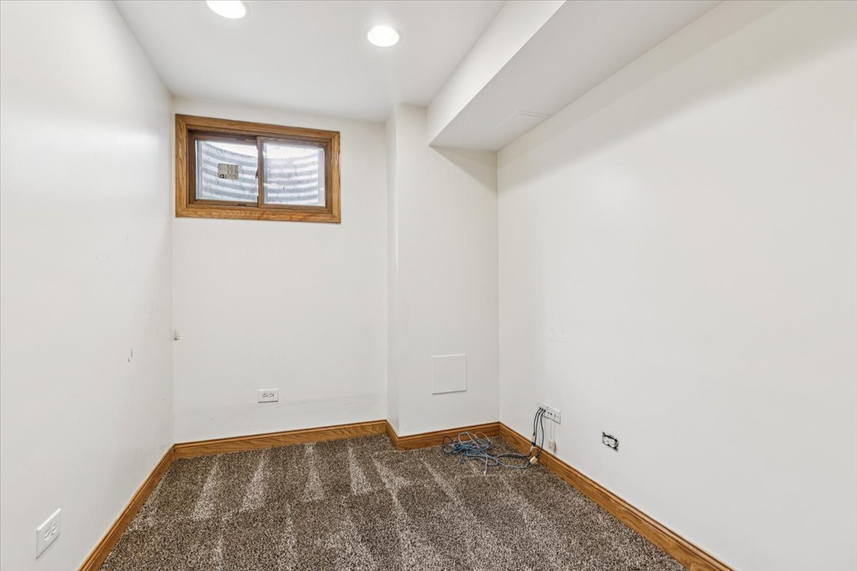 3437 Charlemaine Drive Aurora IL 60504