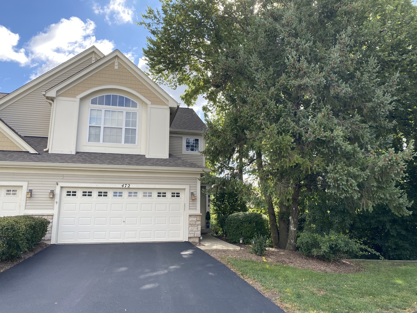 472 Vaughn Circle Aurora IL 60502