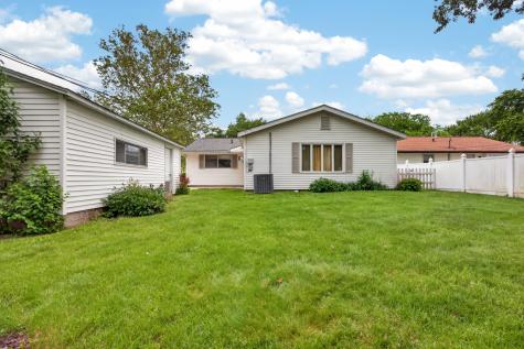 1218 Mt Vernon Drive Bloomington IL 61704