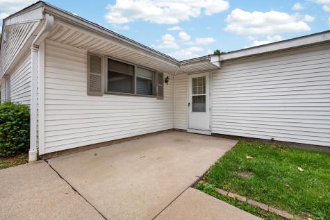 1218 Mt Vernon Drive Bloomington IL 61704