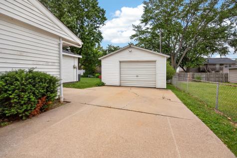 1218 Mt Vernon Drive Bloomington IL 61704