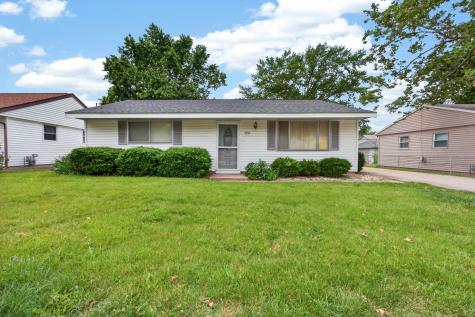 1218 Mt Vernon Drive Bloomington IL 61704
