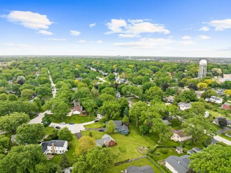 27W359 Aspen Court Winfield IL 60190