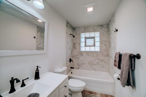 2775 East Riverview Drive Kankakee IL 60901