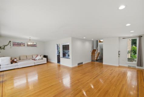 6006 North Lawndale Avenue Chicago IL 60659