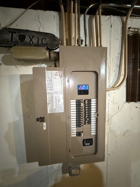 941 South Chatham Avenue Addison IL 60101