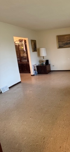 941 South Chatham Avenue Addison IL 60101