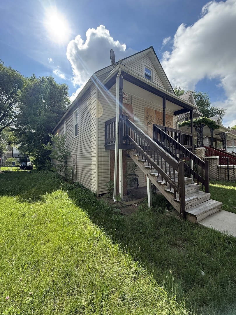 8417 South Escanaba Avenue Chicago IL 60617