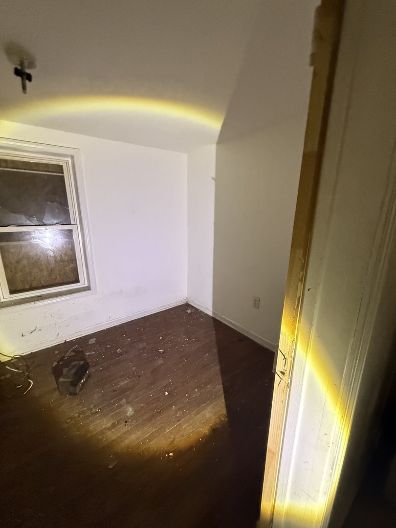 8417 South Escanaba Avenue Chicago IL 60617