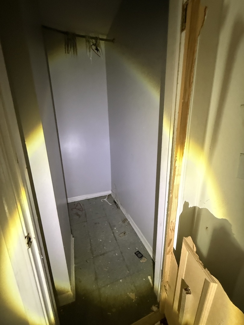 8417 South Escanaba Avenue Chicago IL 60617