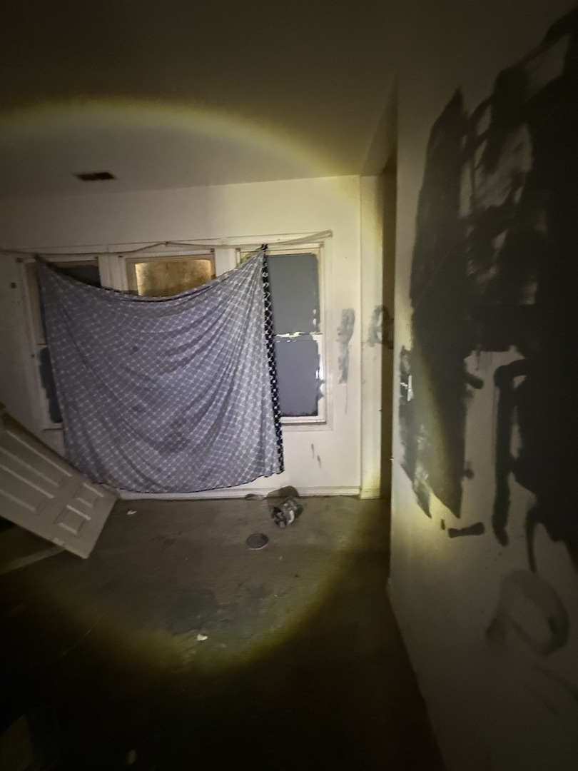 8417 South Escanaba Avenue Chicago IL 60617