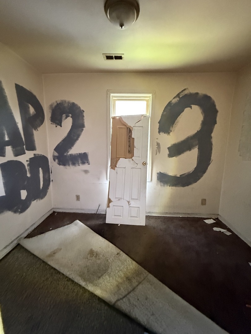 8417 South Escanaba Avenue Chicago IL 60617