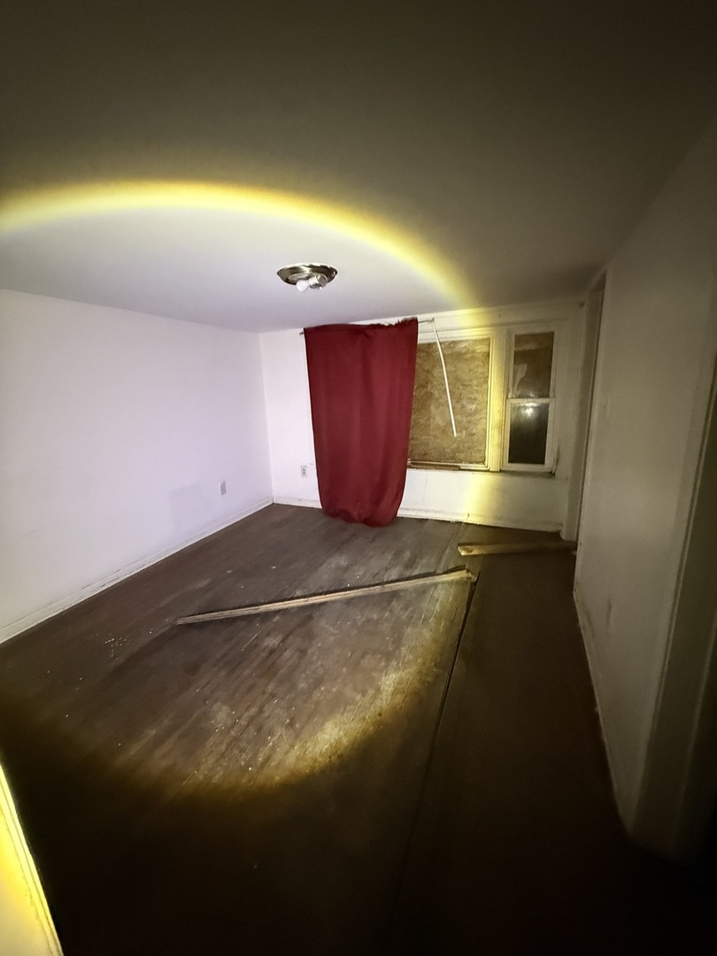 8417 South Escanaba Avenue Chicago IL 60617