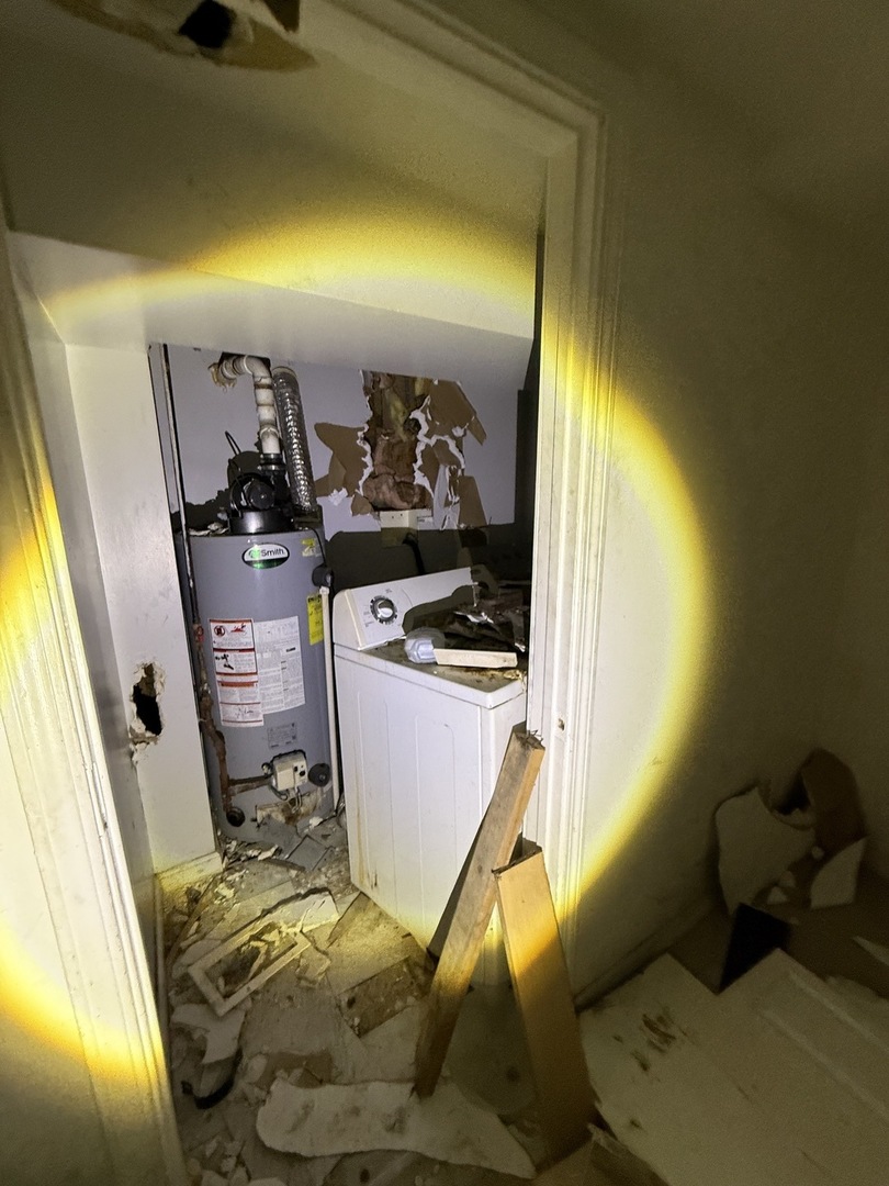 8417 South Escanaba Avenue Chicago IL 60617