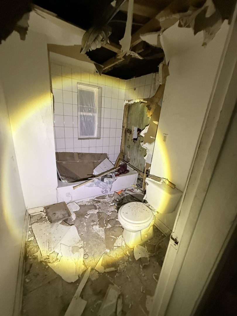 8417 South Escanaba Avenue Chicago IL 60617