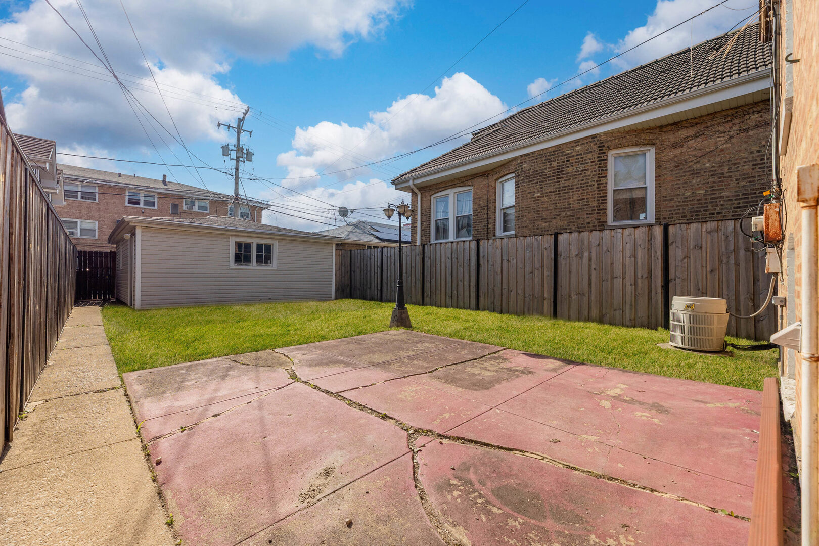 5921 South Sawyer Avenue Chicago IL 60629