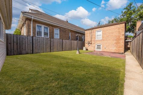 5921 South Sawyer Avenue Chicago IL 60629