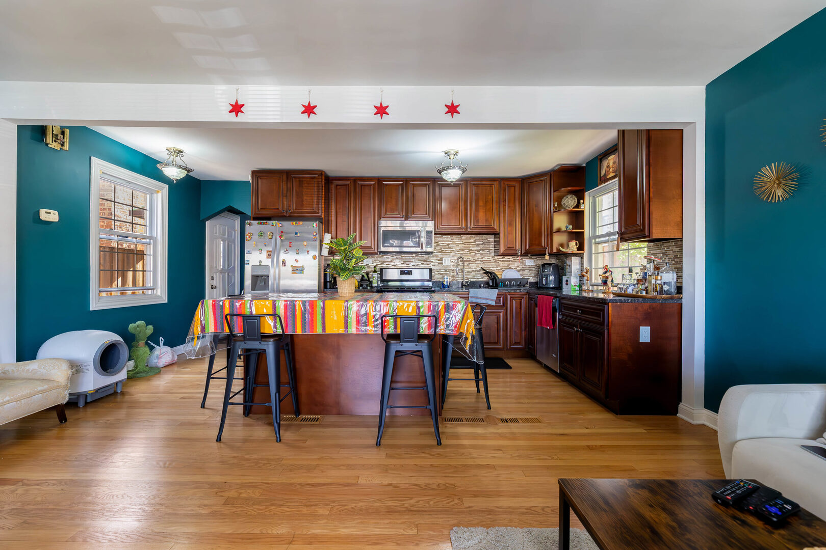 5921 South Sawyer Avenue Chicago IL 60629