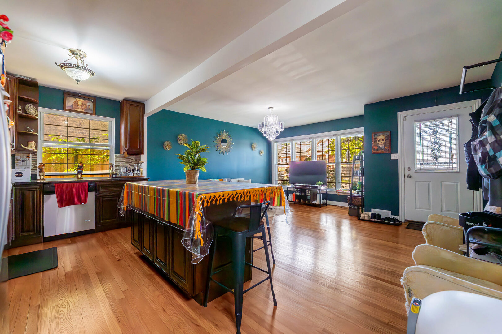 5921 South Sawyer Avenue Chicago IL 60629