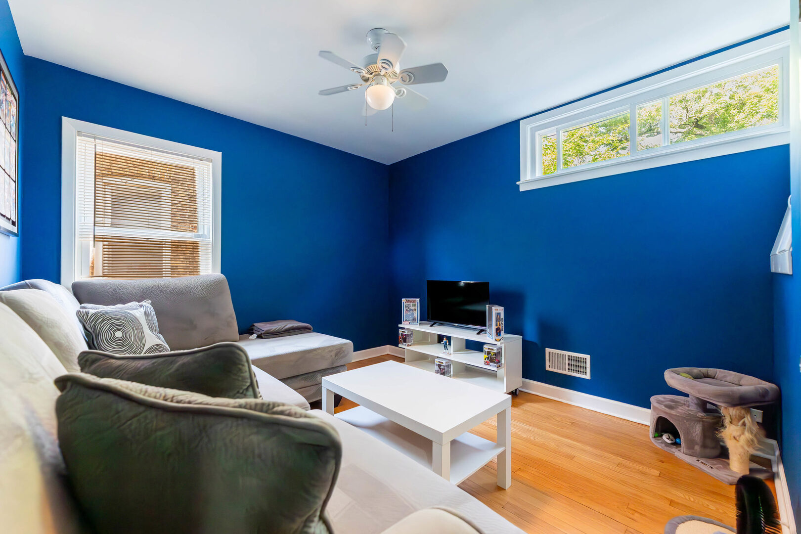 5921 South Sawyer Avenue Chicago IL 60629