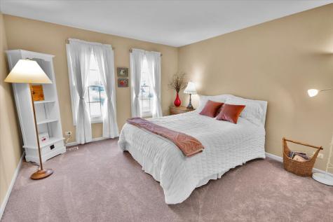 415 Mallard Point Drive North Aurora IL 60542