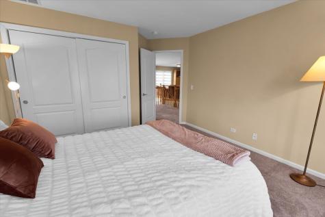 415 Mallard Point Drive North Aurora IL 60542