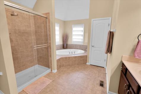 415 Mallard Point Drive North Aurora IL 60542