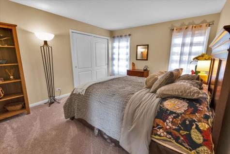 415 Mallard Point Drive North Aurora IL 60542