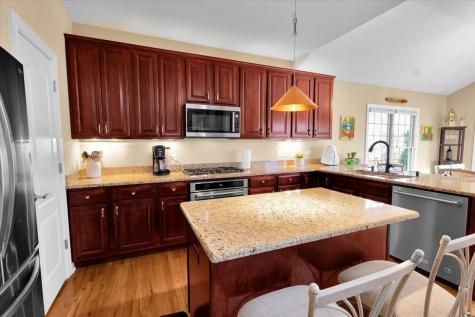 415 Mallard Point Drive North Aurora IL 60542